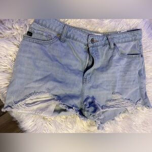 Light wash destress shorts